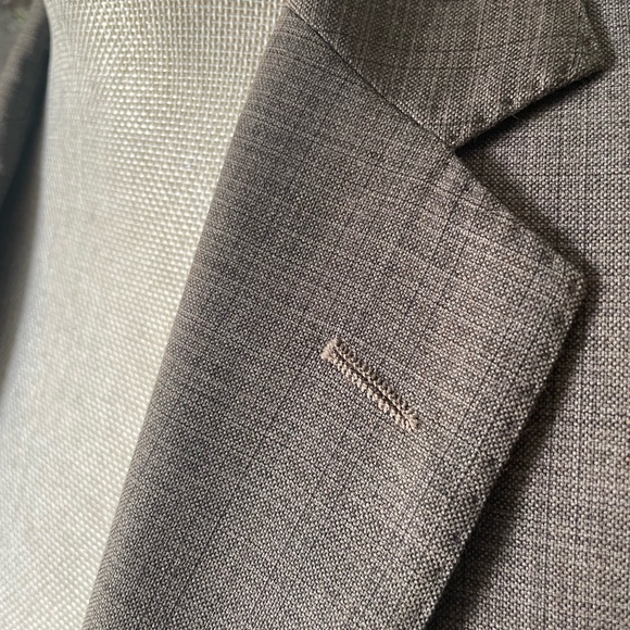 Kenneth Cole Men’s Two Button Charcoal Gray Suit and Slacks, 38R/32W - Picture 10 of 12